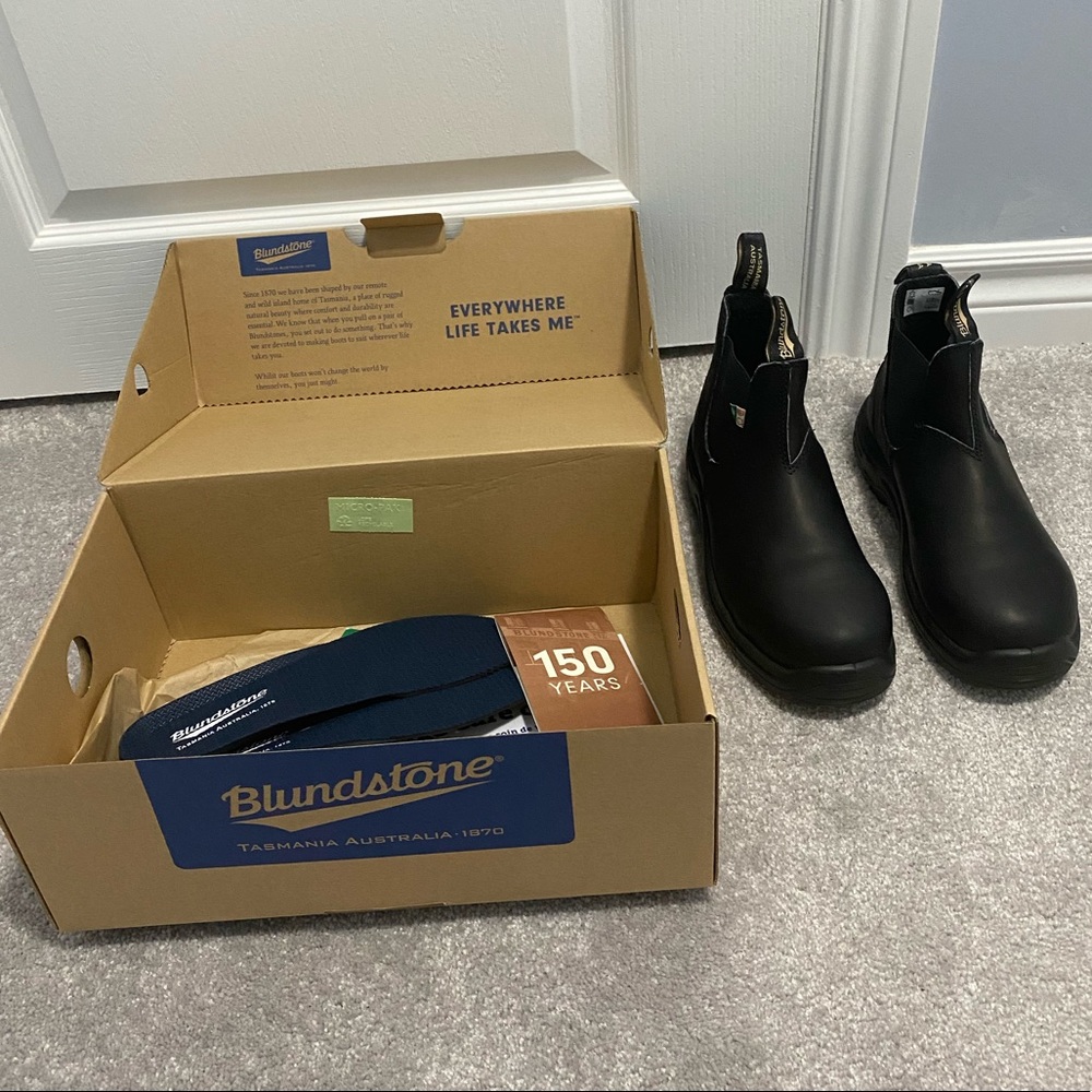 Steel toe Blundstones (163)